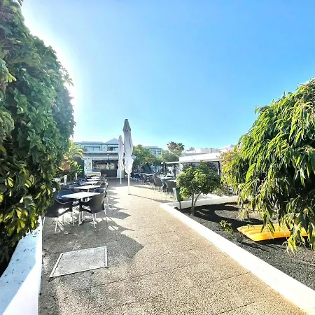 Апартаменти Apartamento En Playa Chica *