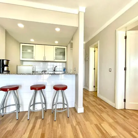 Апартаменти Apartamento En Playa Chica *